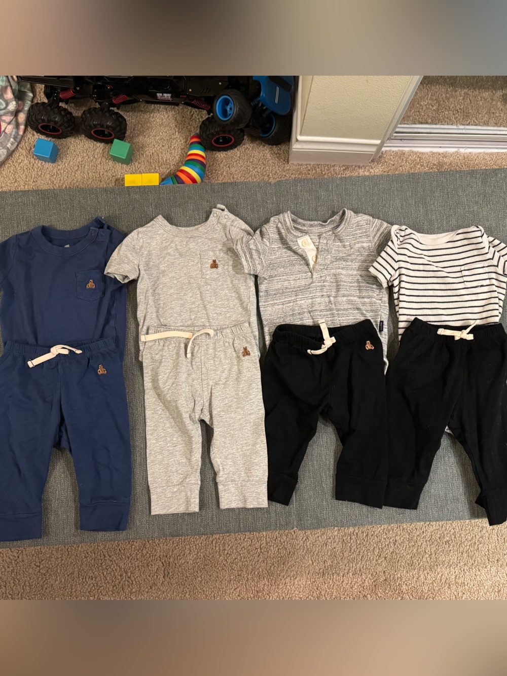 Bodysuit+Pants sets for baby